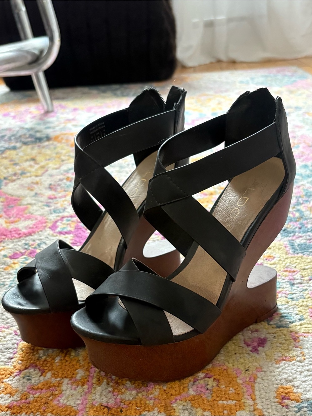 Vintage Aldo Black Strappy Platform Wedge Sandals